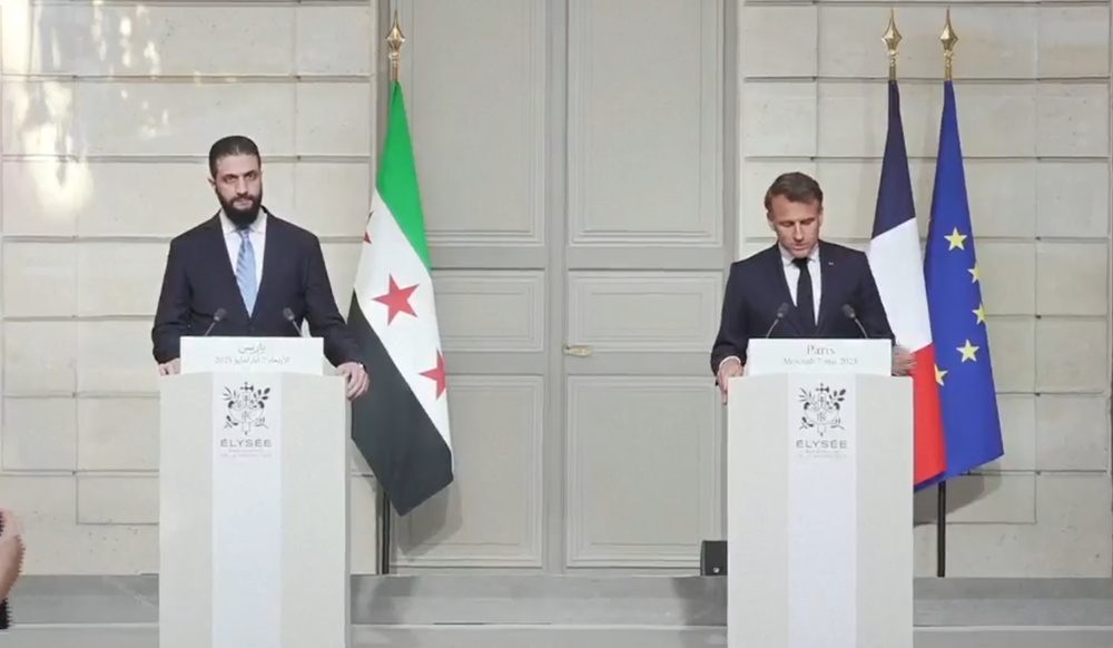 مکرون در گفت‌وگو با جولانی بر ضرورت پیشبرد مذاکرات میان دمشق و SDF تأکید کرد