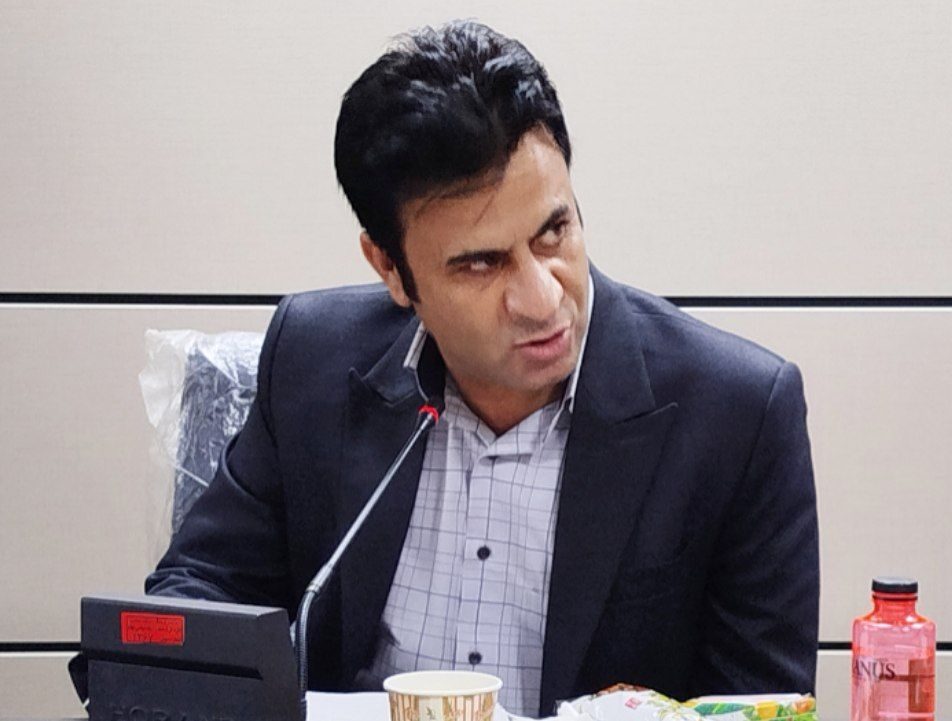 ادبیات فولکلور بخش عظیمی از فرهنگ و هویت هر قومی است