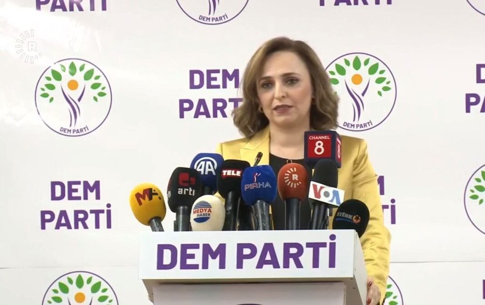 پێشهاتی تایبەت بە چەکدانانی پەکەکە ڕوودەدات