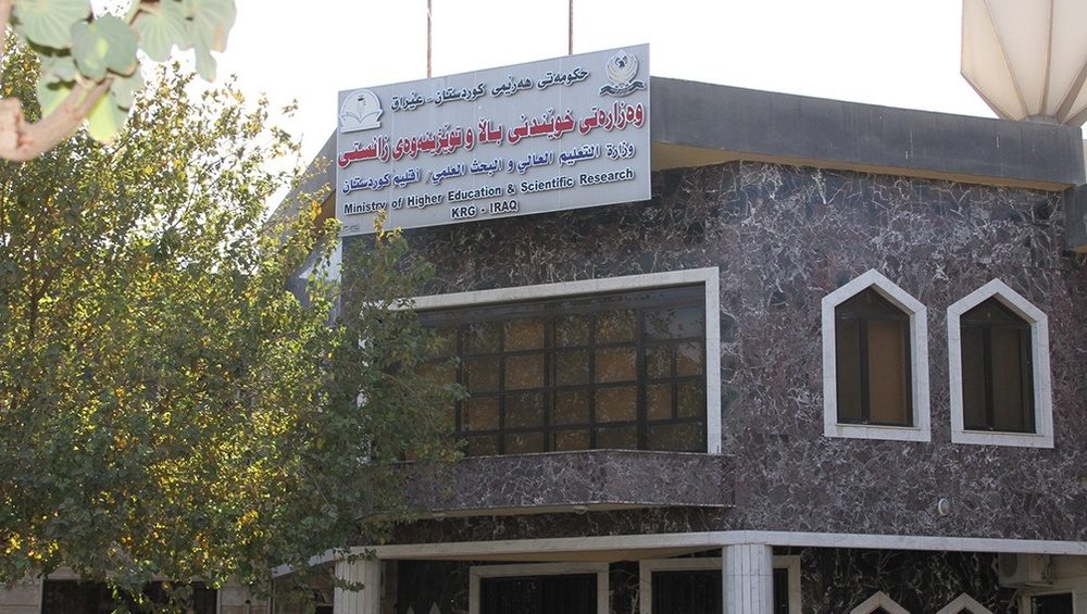 رێز لە کلتور و زمانمان نەگرن، بە هەمان پرەنسیپ مامەڵەتان لەگەڵ دەکەین
