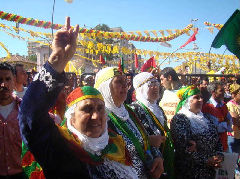 هشدار اروپا درباره سرکوب دموکراسی در ترکیه و حذف نمایندگان کُرد