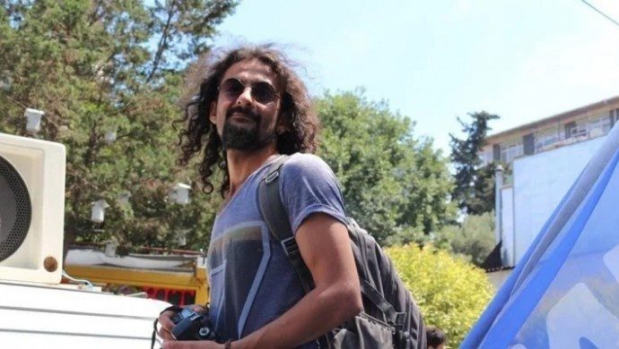 خبرنگاری که قربانی حمله افراد ناشناس شده بود، دچار مرگ مغزی شد