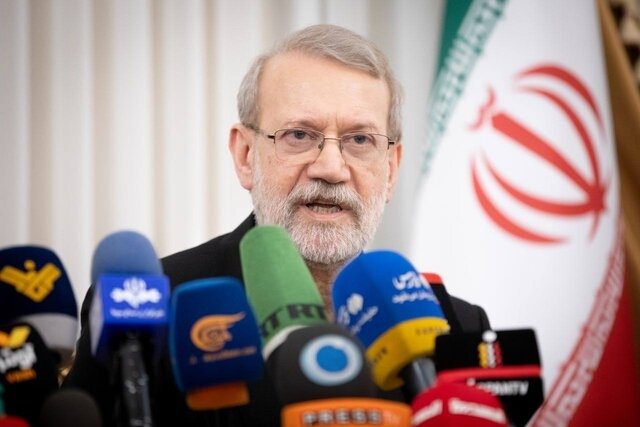 لاریجانی: اگر آژانس برای همکاری پیشنهادی دارد درخواست دهد