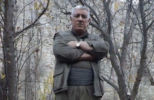 گفتن این که «سلاح‌تان را زمین بگذارید» یعنی مردم بی دفاع را زیر تیغ قتل‌عام رها کردن