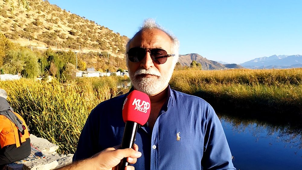 تئاتر خیابانی مریوان زنده است، چون مردمش زنده‌ هستند