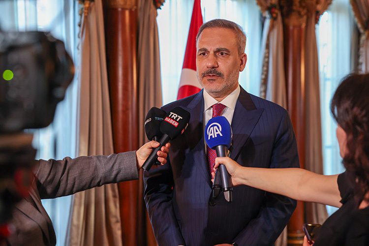 هاکان فیدان: درباره برنامه هسته‌ای ایران با مقامات آمریکایی گفت‌وگو کردیم