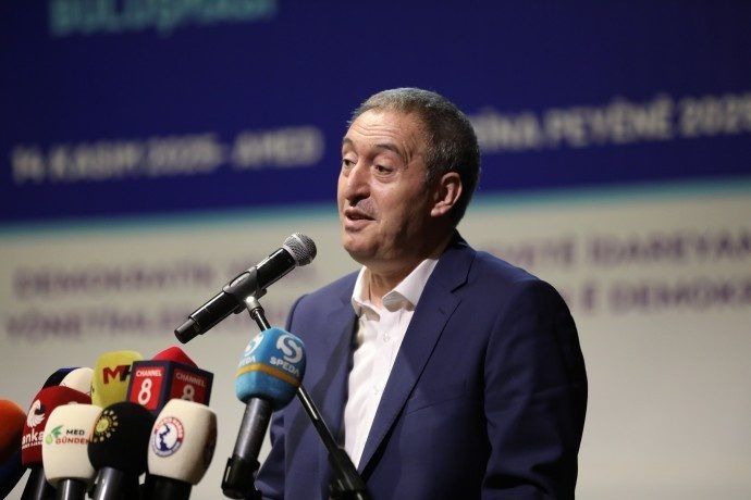 تونجر بکرخان: باید انتصاب مدیران دولتی بر جای منتخبین پایان یابد