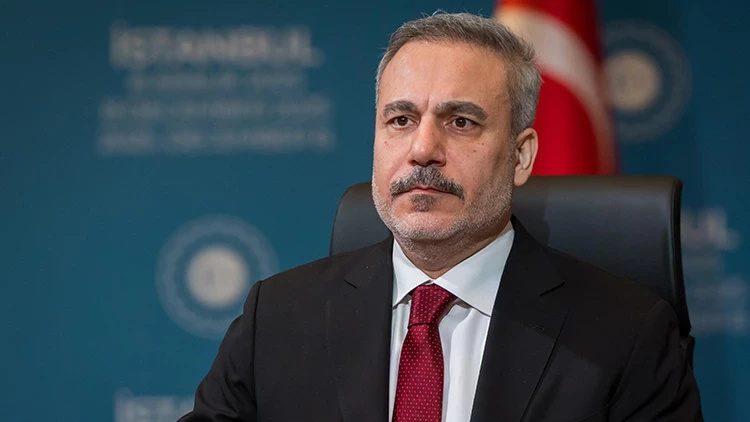 هاکان فیدان: کردهای سوریه باید بپذیرند که در هیچ کشوری دو نیروی مسلح موازی وجود ندارد