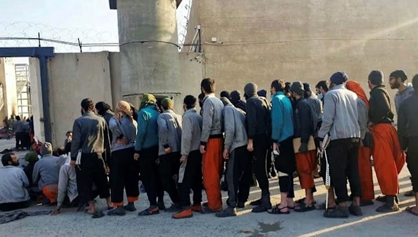 ۲۲٥۰ زندانی داعش از سوریه به عراق منتقل شده‌اند