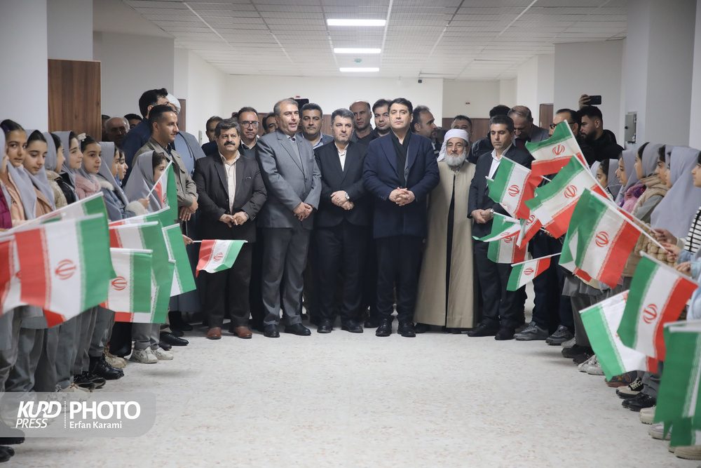 سفر استاندار به مریوان در هشتمین روز دهه فجر/عکاس:عرفان کرمی