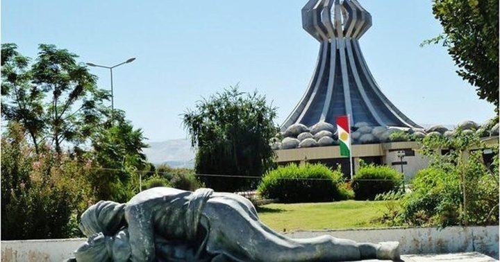 حلبچه؛ زخمی که با اشک شسته نمی‌شود/ دیاکو هاشمی