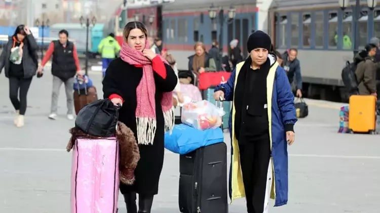 جنگ علیه ایران، اقتصاد وان را فلج کرد؛ هتل‌ها خالی و کسبه در آستانه تعطیلی