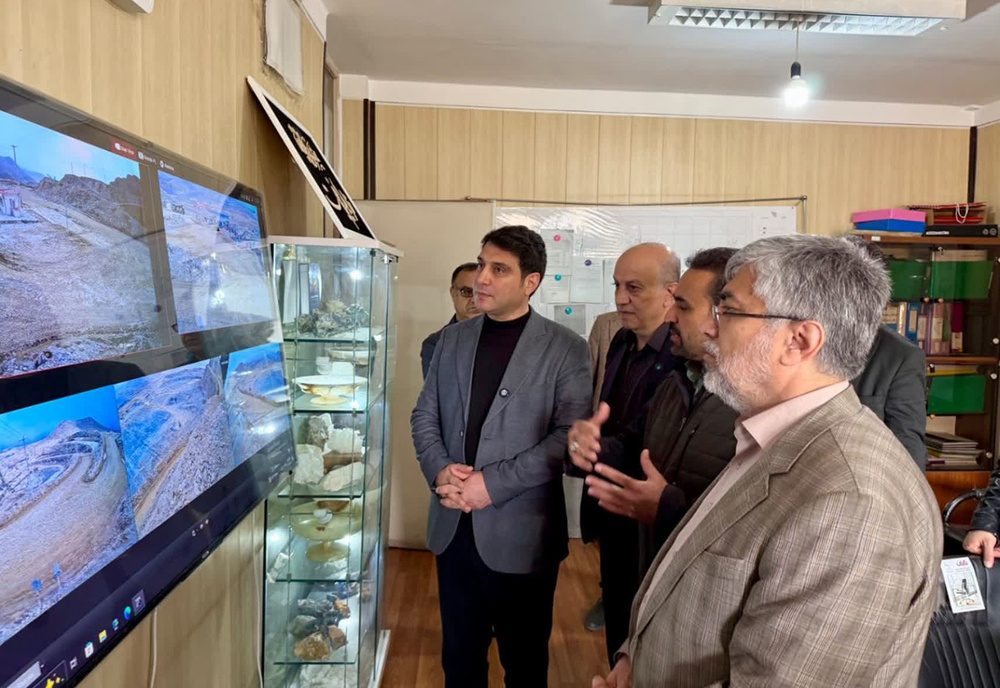 بازدید استاندار کردستان از اداره کل صمت؛ تأکید بر تداوم خدمات و جبران خسارات