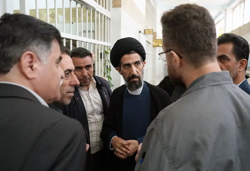 بازدید سرزده رئیس کل دادگستری کردستان از زندان سنندج/گفت وگوی چهره به چهره با ۲۵۰ زندانی
