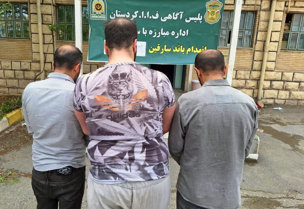 باند سارقان مامور نما در سنندج متلاشی شد