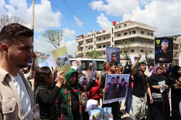 پڕۆسەی تێکەڵبوونی دامەزراوە کوردییەکان لەناو حکوومەتی سووریادا ڕاگیراوە