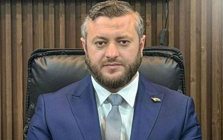 عربی تنها زبان رسمی سوریه است؛ تدریس کردی به‌عنوان زبان ملی در برخی مناطق مجاز است