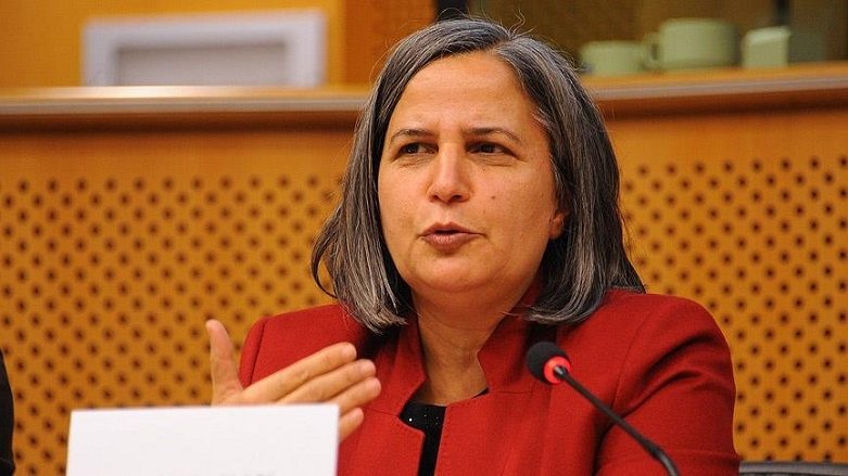 گلتان کیشاناک: اقشار مختلف جامعه باید در گفتگو با هم ساخت آینده دموکراتیک را بر عهده بگیرند