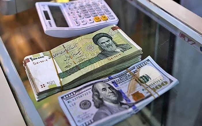مقررات دست‌وپاگیر ارزی و تجاری اصلاح شود
