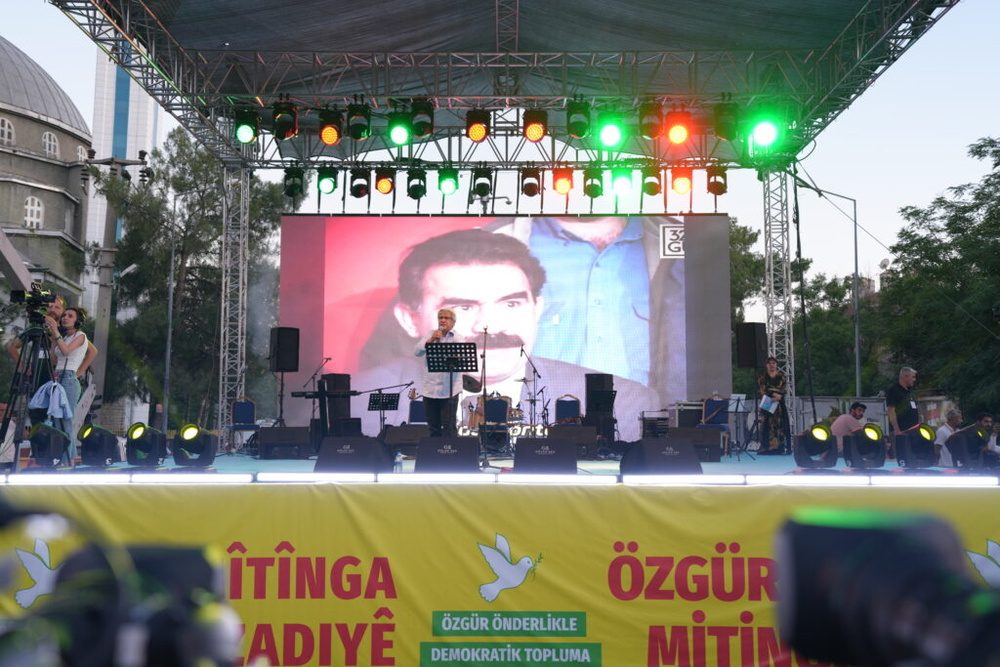 ای زندگی! یا تو را آزادانه خواهم زیست، یا چنان خواهد بود که گویی هرگز نزیسته‌ام + فیلم