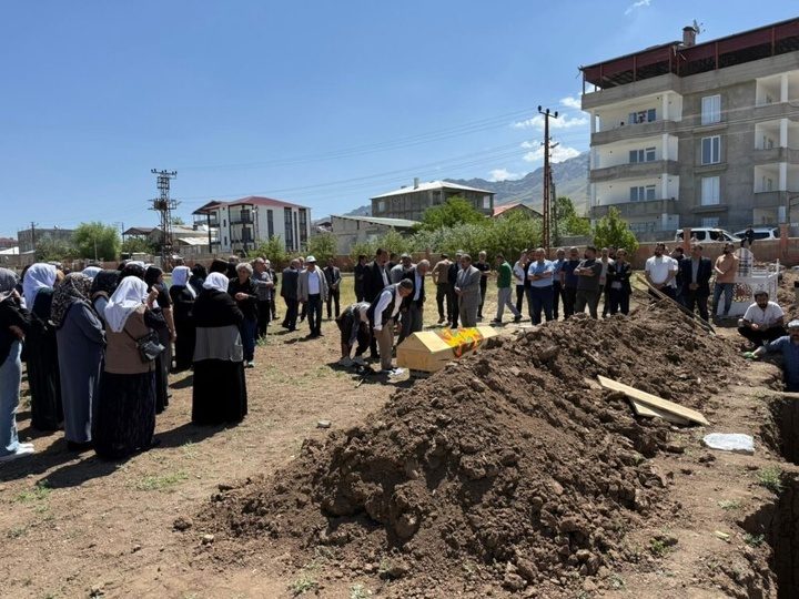 تەرمی ئەندامێکی پەکەکە پاش ١١ ساڵ ڕادەستی بنەماڵەکەی کرایەوە