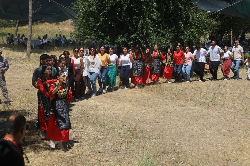 جشنواره طبیعت و فرهنگ ارغوان در مالاتیا + فیلم