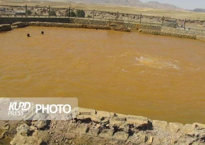 غرق شدن مردی ۴۰ ساله در چشمه باباگرگر قروه