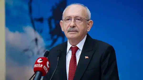 قلیچداراوغلو در واکنش به استعفای اوزل و تأسیس حزب جدید: اصلا برایم مهم نیست