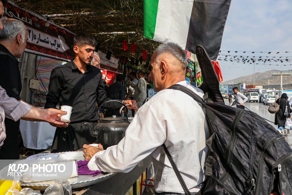 تردد زائران اربعین از مرز باشماق مریوان آغاز شد