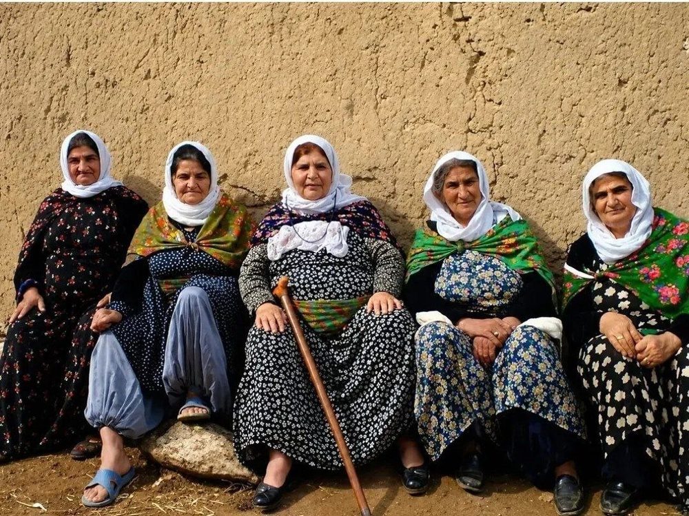 مادران دیروز؛ رنجبران بزرگ دوران گذار/صلاح الدین خدیو