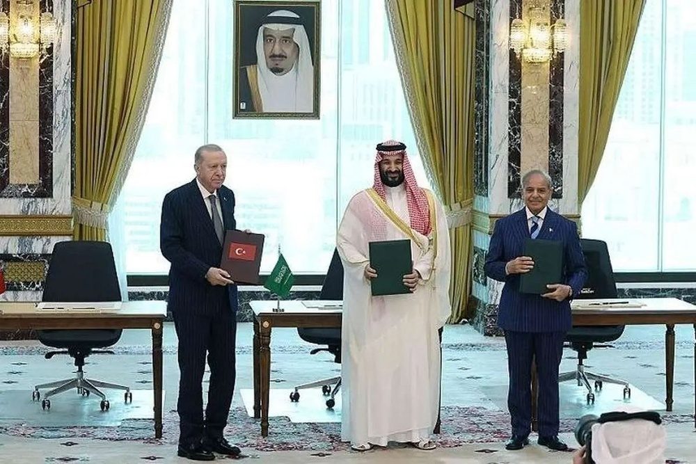 مثلث جدید امنیتی در خاورمیانه؛ مهار ایران یا خروج آمریکا از منطقه/ هاشم محمودی
