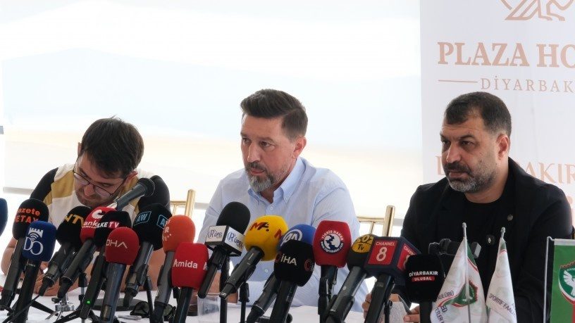 سرمربی آمداسپور: ما ستاره نمی خواهیم؛ بازیکن جنگجو و با انگیزه می‌خواهیم
